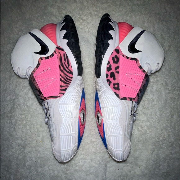 Men’s 10.5 Kyrie 6 Nike animal print good used condition - Picture 4 of 13